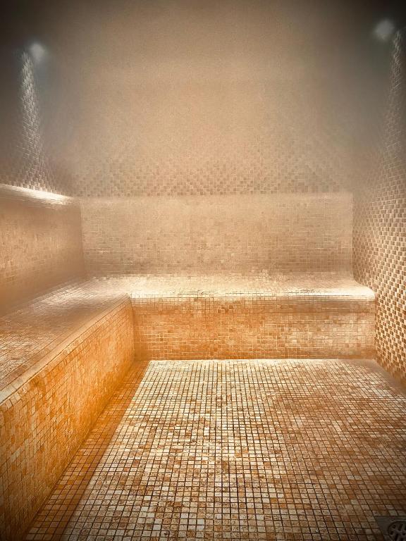 Steamroom