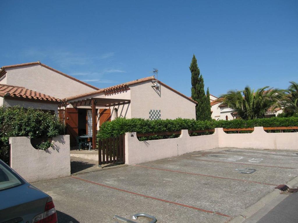 Villa 3 pièces climatisée avec jardin, proche plage, piscine, parking, et animaux autorisés - Saint Cyprien - FR-1-106-32 - 3
