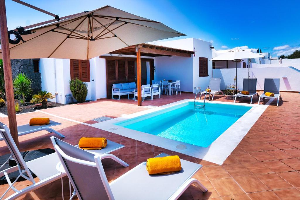Lanzarote Paradise - Private Pool, Air-Con and BBQ By Lanzarote Vacation Homes - 2