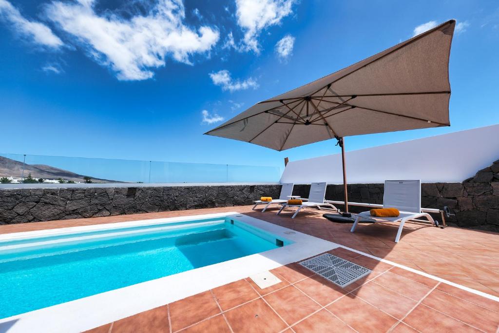 Lanzarote Paradise - Private Pool, Air-Con and BBQ By Lanzarote Vacation Homes - 4