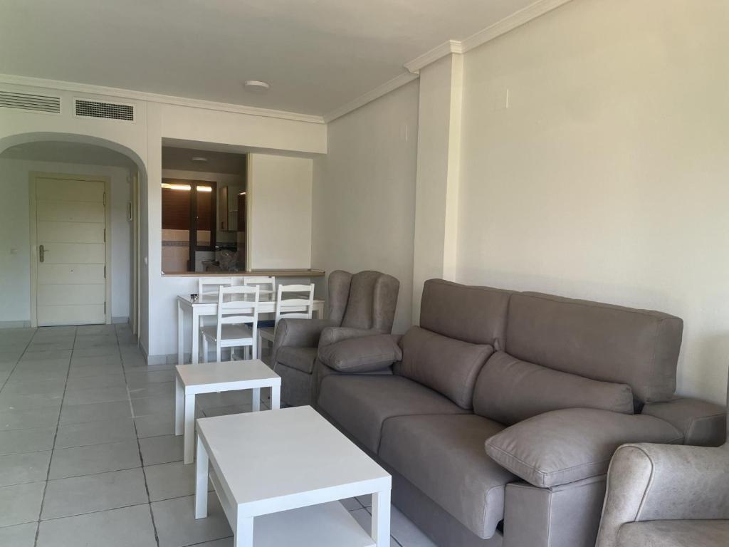 APARTAMENTO BAJO TERRAZA URBANIZACION ACCESO DiRECTO PLAYA - 5