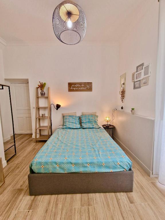Family Room - 2