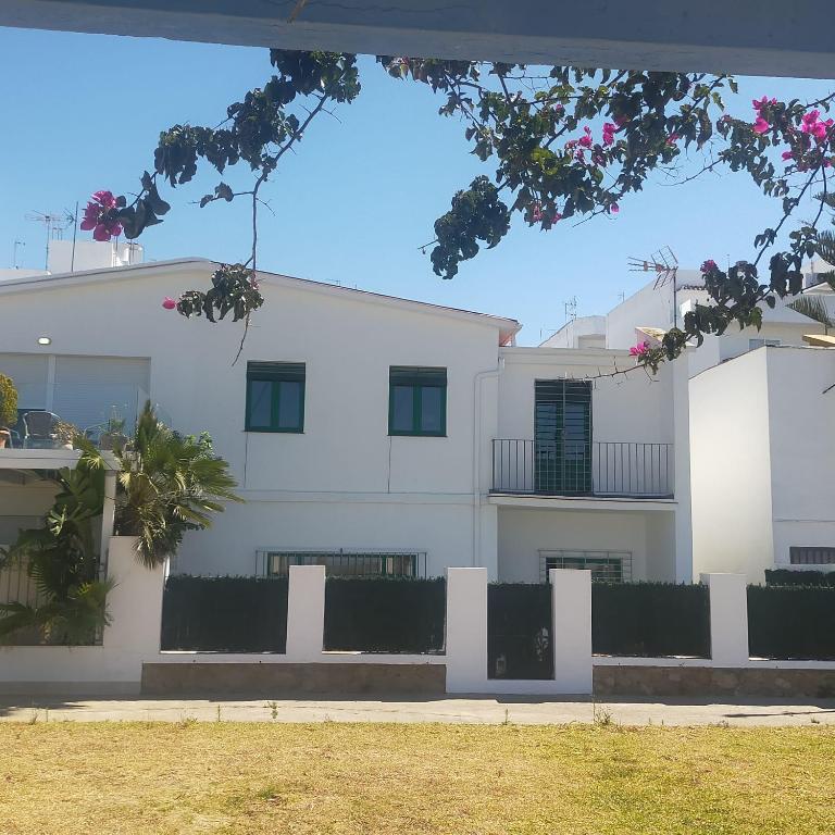 Chalet primera linea de mar en Conil - 1