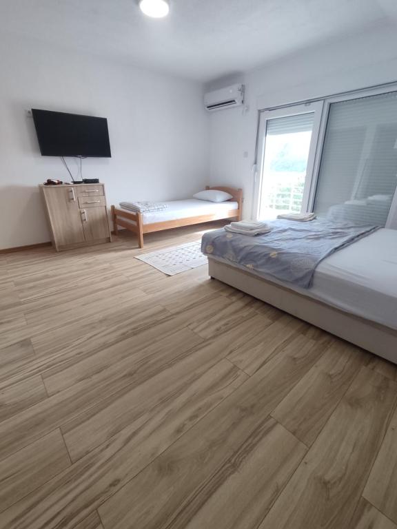 View of the city - Studio Apartment 2 - 2