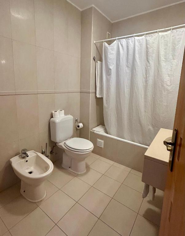 Apartamentos Santa Teresinha — Hotel rooms in Alvor, Faro