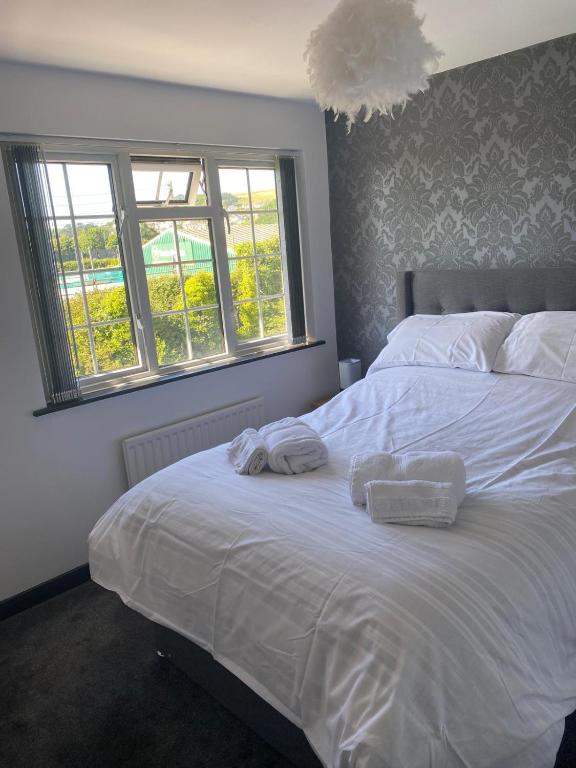 Manor Close, Braunton photo 6