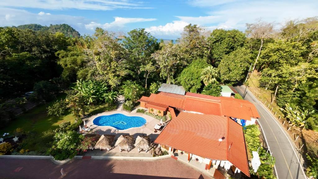 Surrounding environment, Hotel Playa Espadilla & Gardens in Quepos