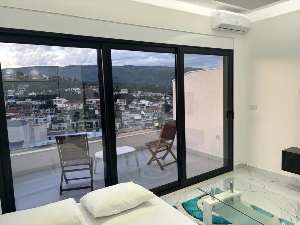 Royal City View Luxury Apartments - 4