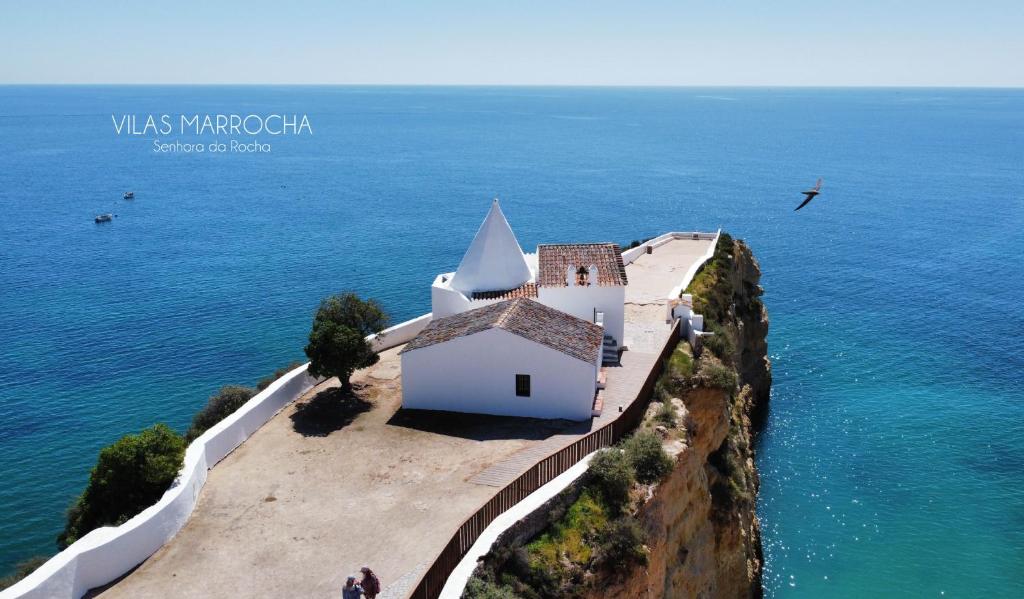 Vilas Marrocha, Porches