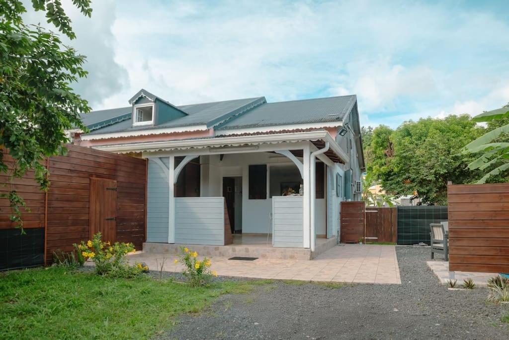 Le Man Nima, Les Abymes