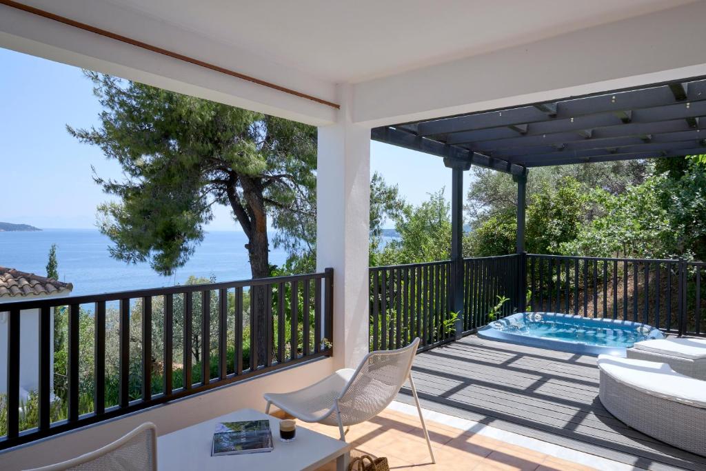 Aegean Suites Hotel ジャグジー