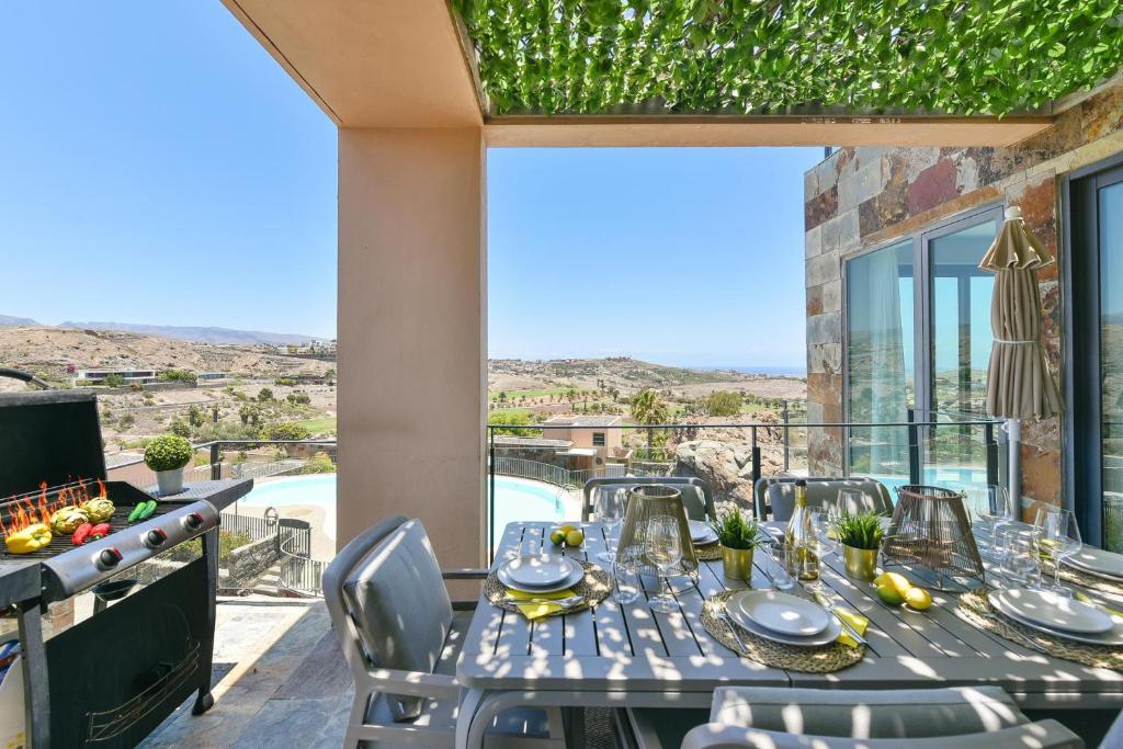 Los Lagos 36 by VillaGranCanaria - 2