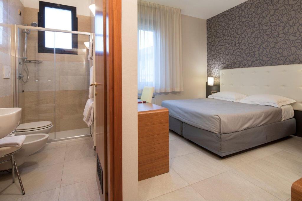 Astra Hotel - 3