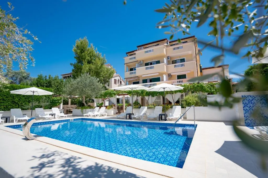 Pansion Villa Bok, hotel in Novalja