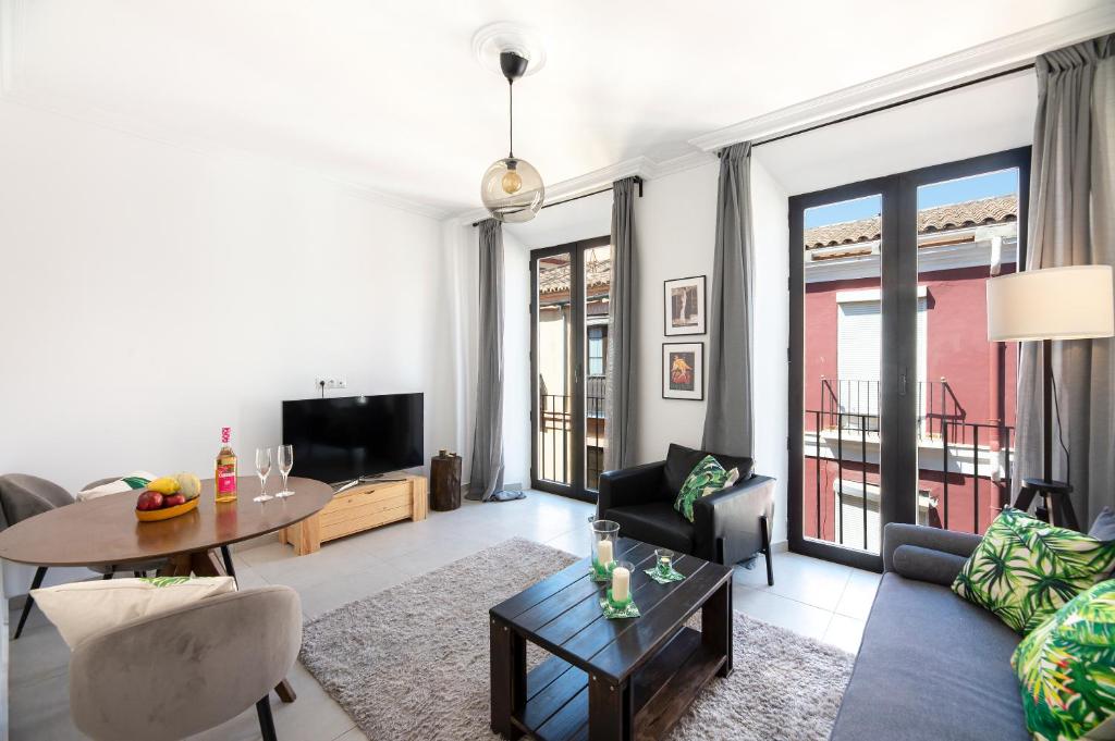 2nd in the 14 Alvarez Street - 2