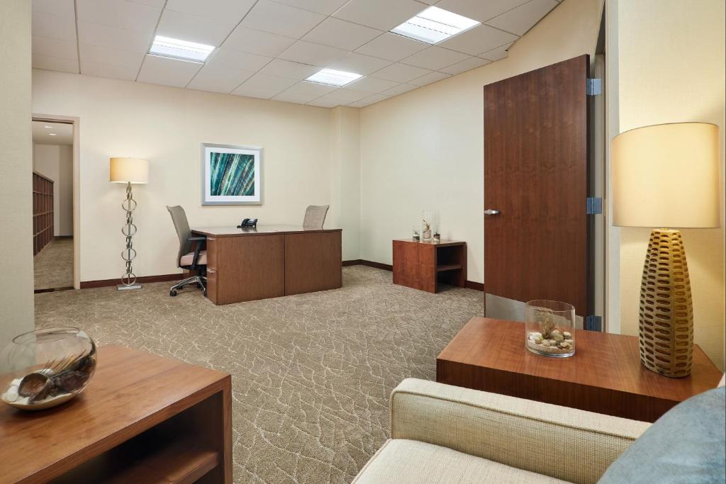 フロント・ロビー