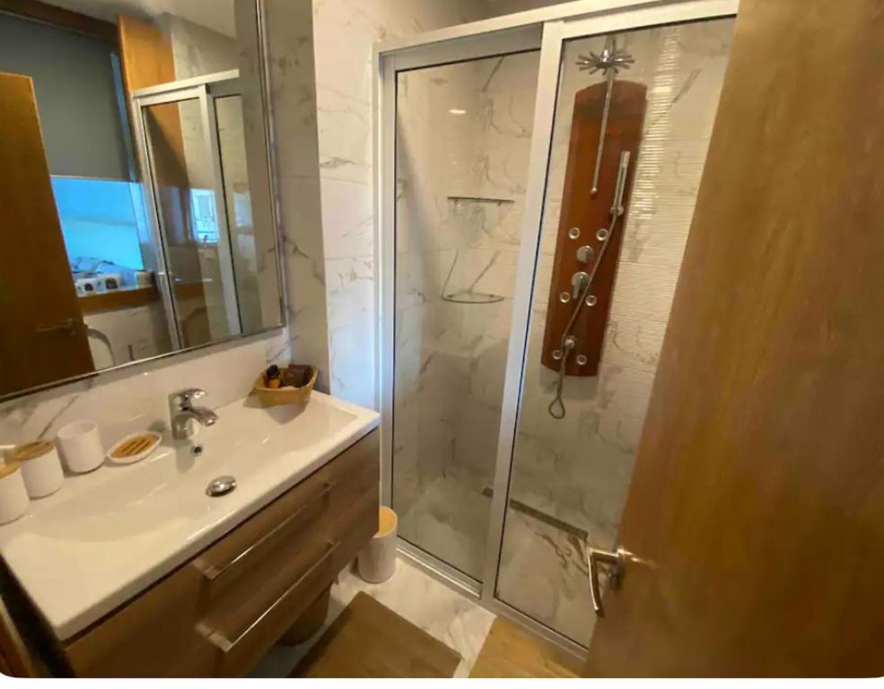 Moderne & central, à 2 pas de la mer et Malabata, Tanger