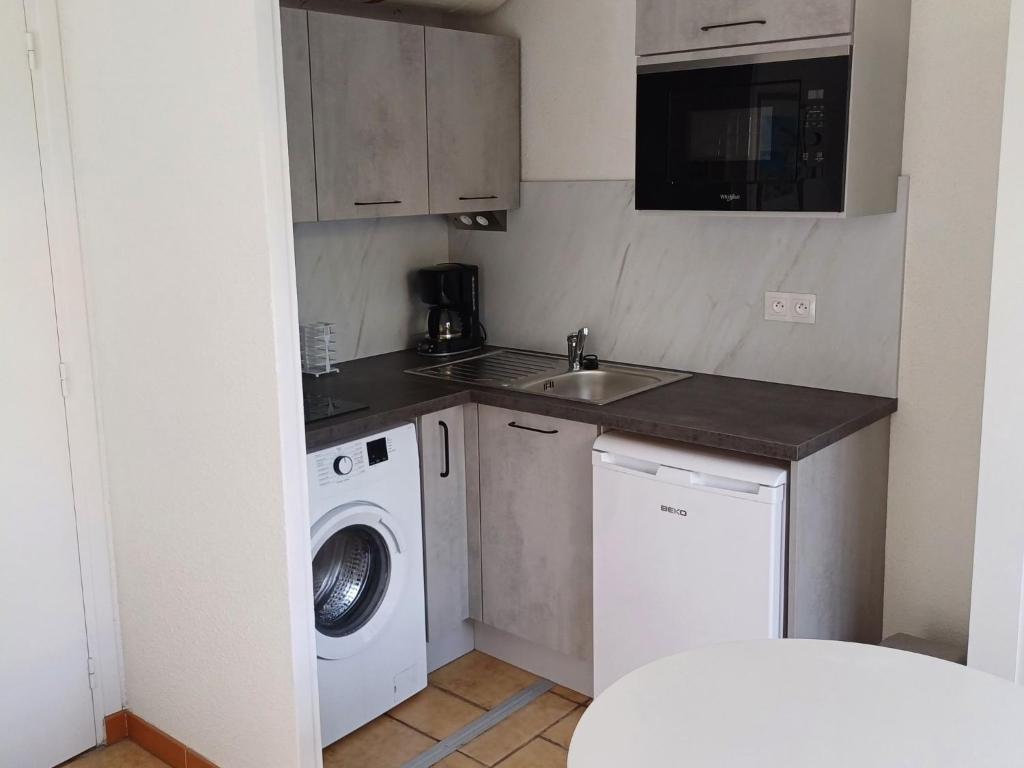 Studio Antares-1 by Interhome - 5