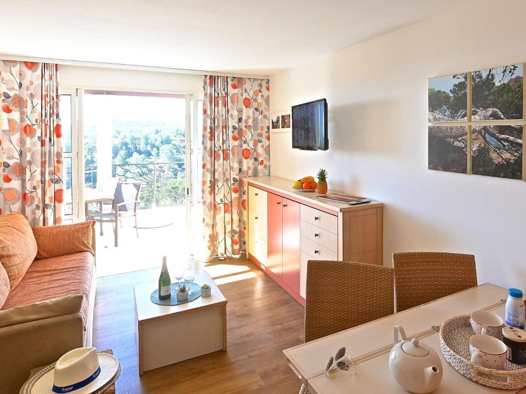 Apartment L'Esquinade - FH205 by Interhome - 2