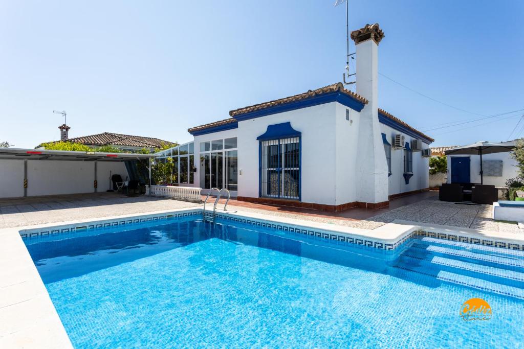 Frambuesa by Cádiz Time, Chiclana de la Frontera