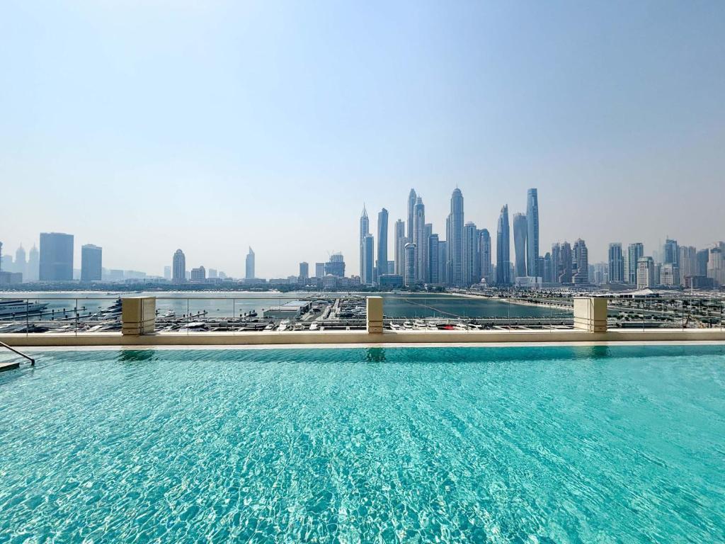 Frank Porter - Marina Vista Tower 2, Dubaï