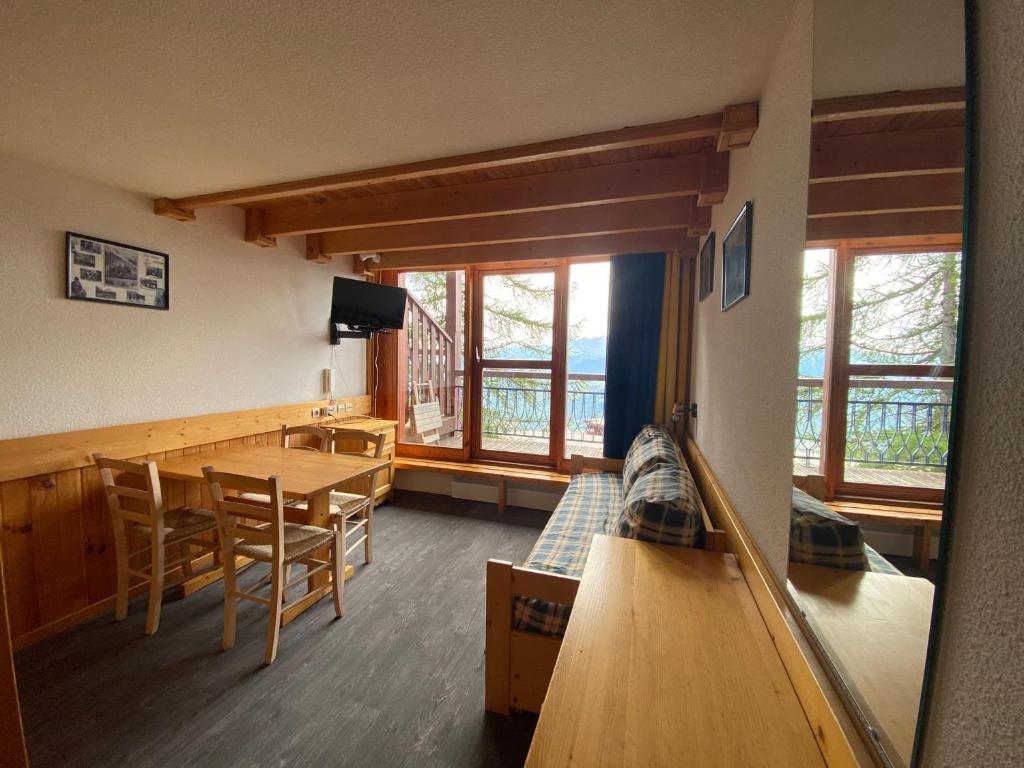 Duplex lumineux skis aux pieds avec balcon - FR-1-346-438 - 1