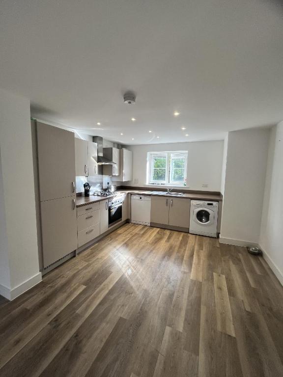 The Wokingham Retreat, Hurst