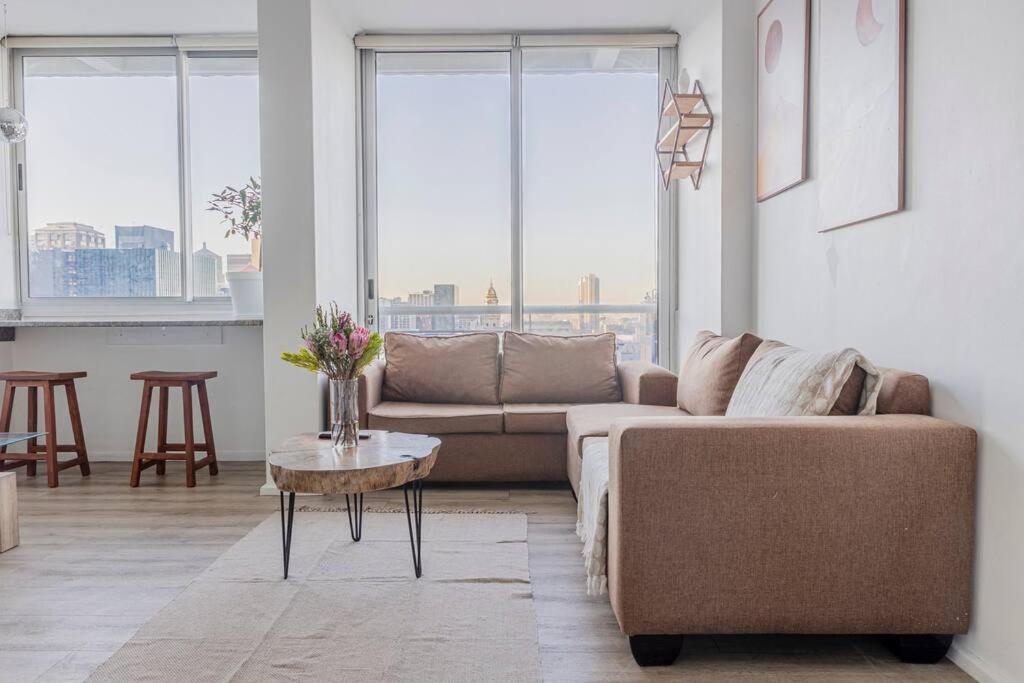 Perspective on Roland Cape Town, Kapské Město