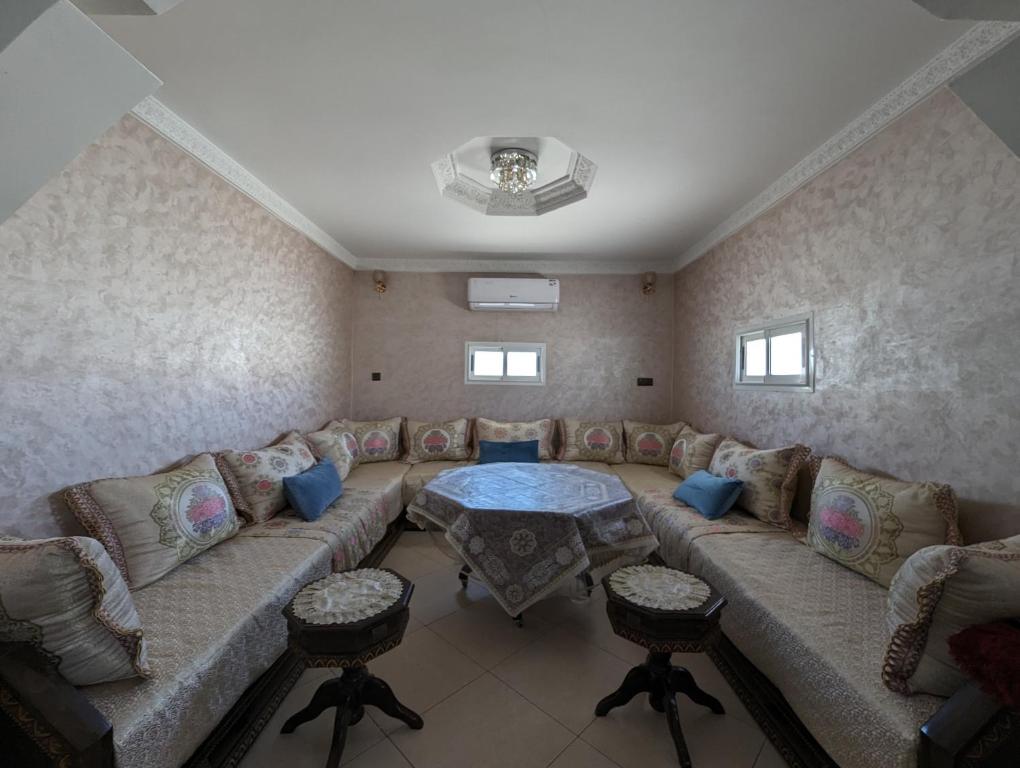 Modern Comforts in Prime Spot, Agádir