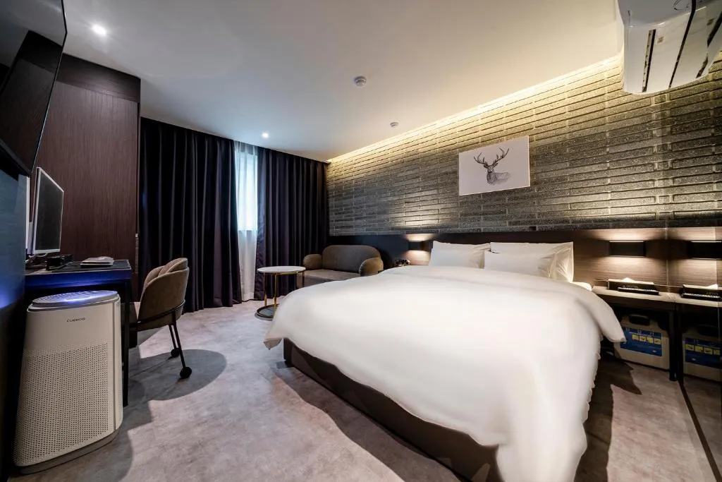 충주 어반브라운호텔, hotel in Chungju