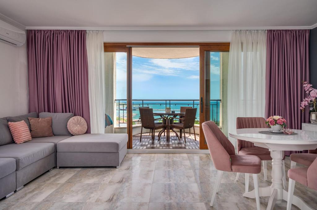 Queen's view 14-Pools-Near Botanic garden, Balchik