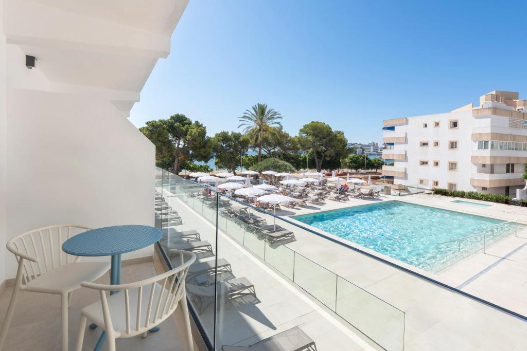 Hotel Palia Tropico Playa — Palma Nova, Balearic Islands