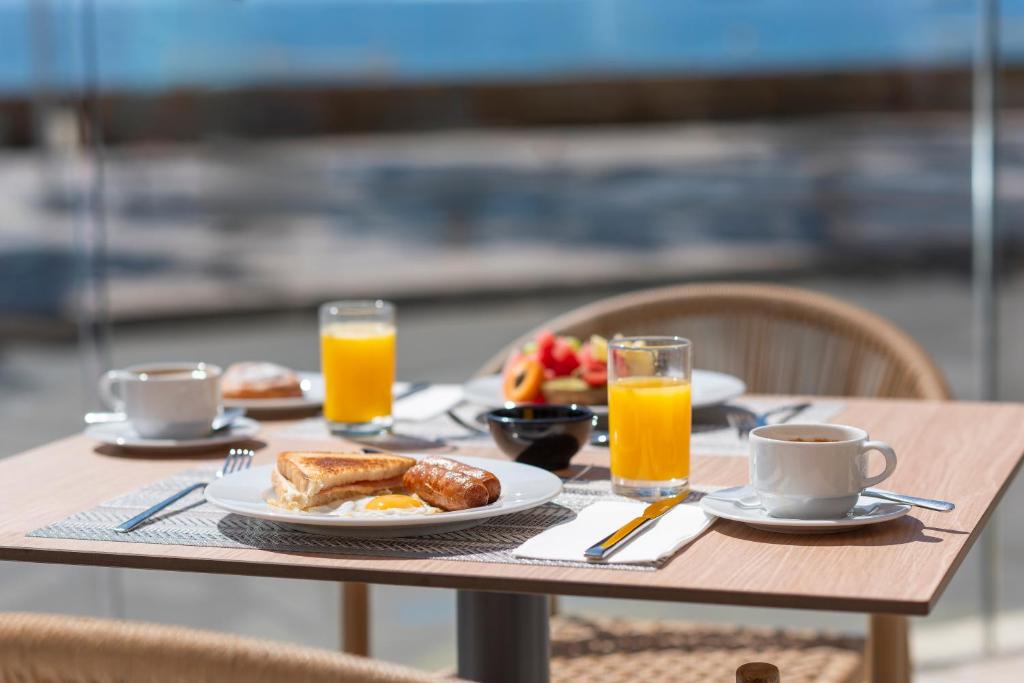 Hotel Palia Tropico Playa — Palma Nova, Balearic Islands