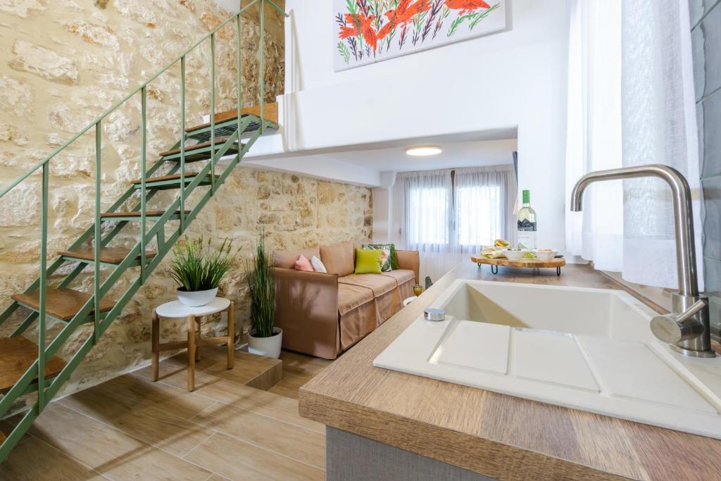 Endless Green by RentHub, Heráklion