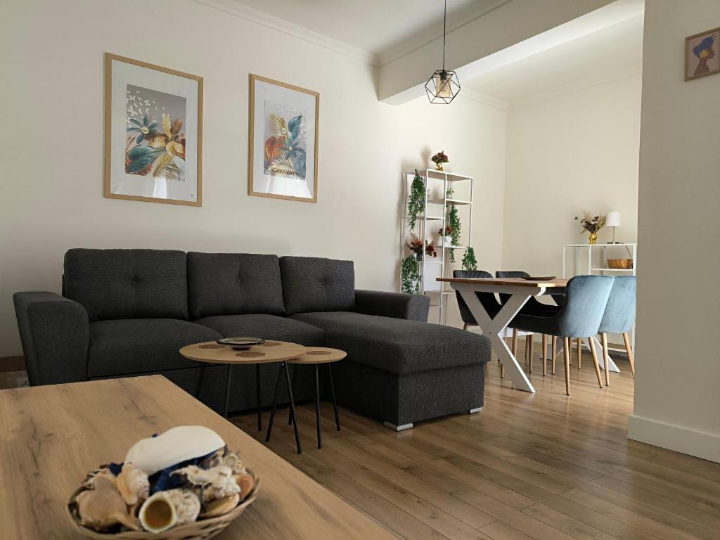 Port View, Veranda, 80 sqm, Spacious place for 6, Soluň