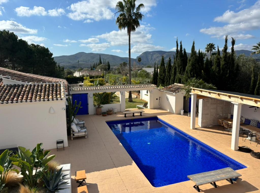 Design Villa with Private Pool - 2