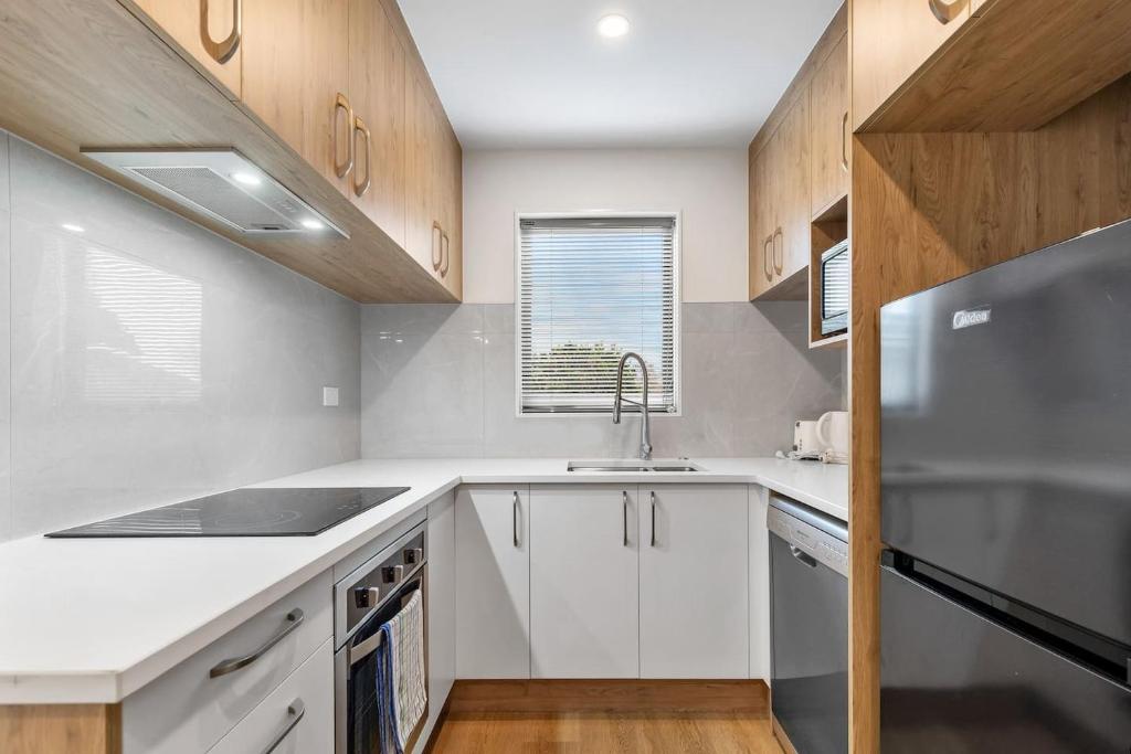 Ventura Escape Townhouse with Parking and Patio, Окленд