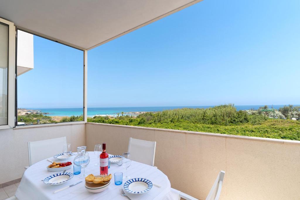 Beachfront Apartment with Amazing Sea View Balconies, Otranto