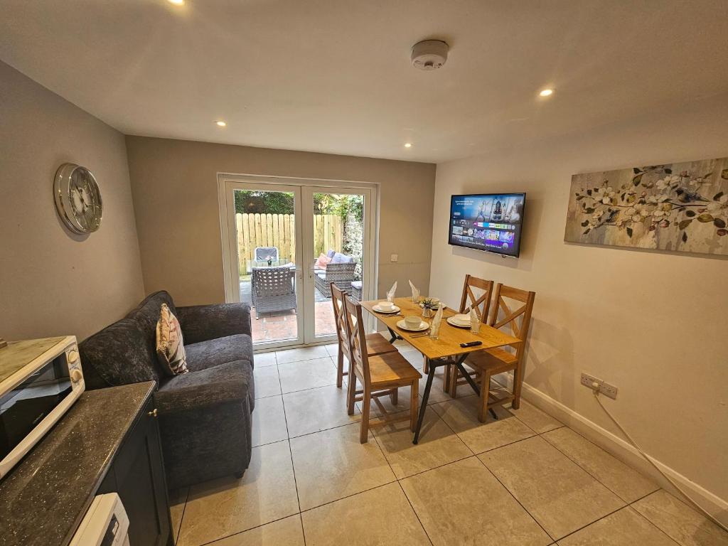 7 Eyre Square Lane, Galway