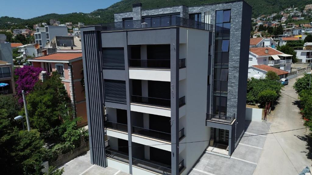 ND Apartments - 1