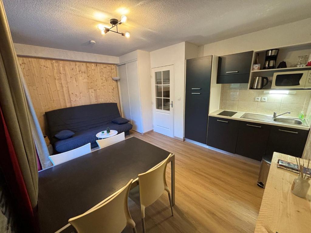 Studio Chic Rénové 1800 - Vue Pistes & Balcon - 2