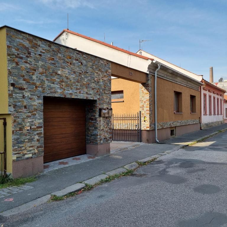 Apartmány 235 - 1, Jaroměř