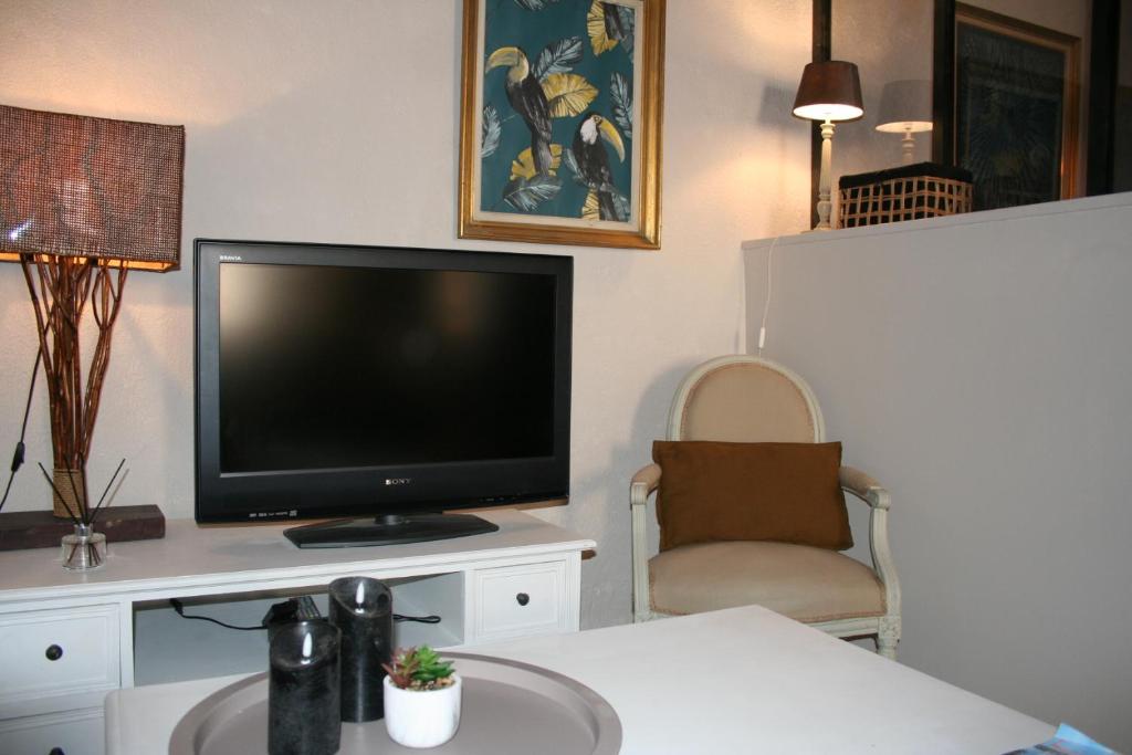Appartement EMMA Quartier historique à 400m de la mer - 3