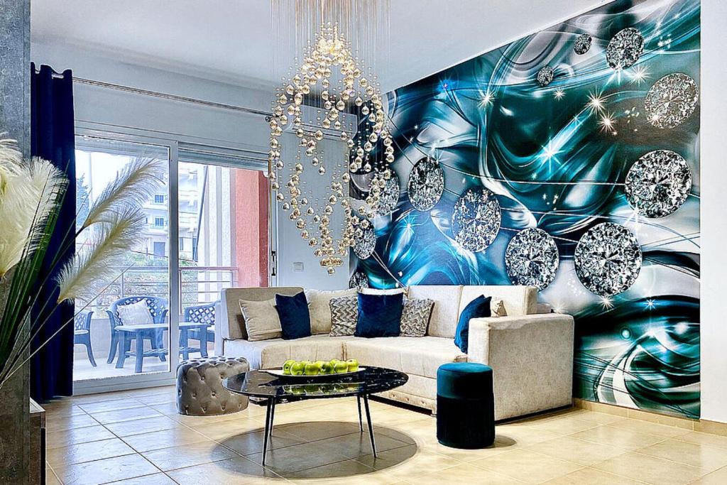 Diamentowy blask, Sarandë