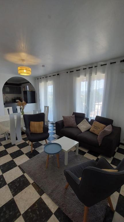 Ogooué appartement entier Lumineux 94m2 - 2