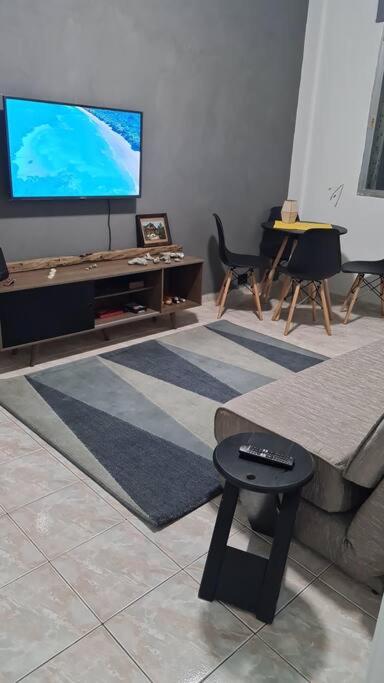 Santos, refúgio urbano em frente ao mar, Santos