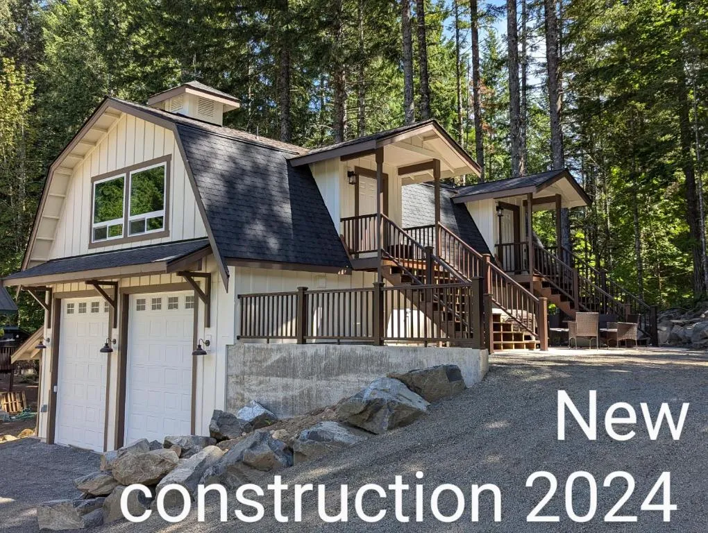 Bugling Elk Bungalow, hotel in Packwood