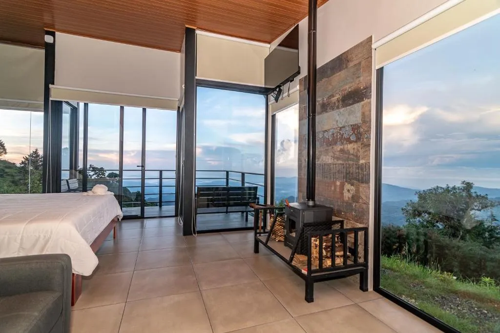 Villas Páramo Cloud Forest Hotel, hotel in División