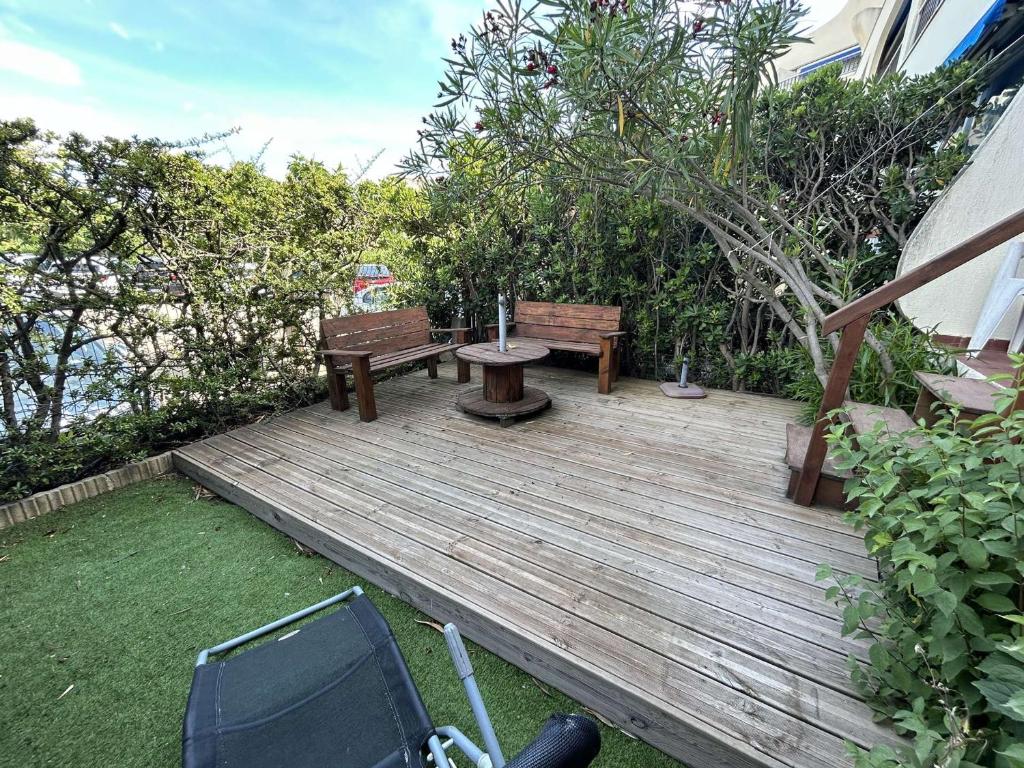Appartement avec Piscine, Terrasse et Climatisation - 5 Couchages - Grau-du-Roi - FR-1-250-290 - 3