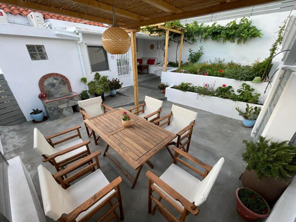 Tsanis Guest House, Skiathos